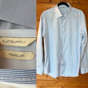 Suitsupply traveler dress shirt, 42 / 16 1/2 light blue fineline 100% Cotton